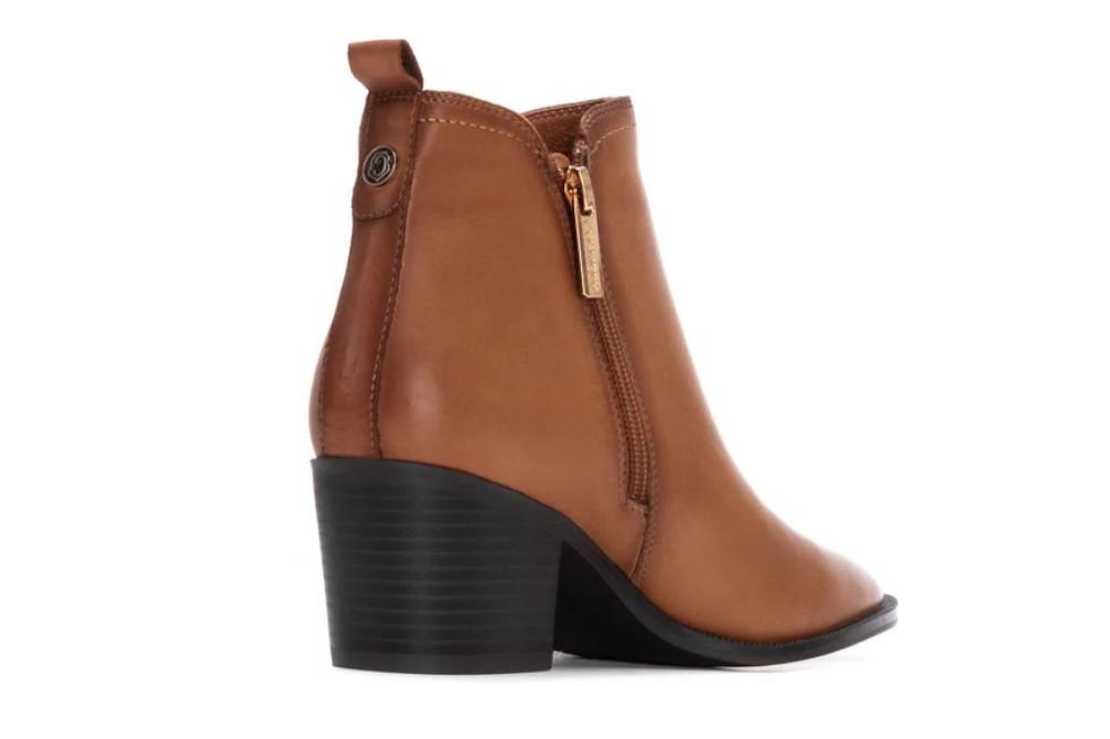 Botines de tacón Carmela 162585 en camel