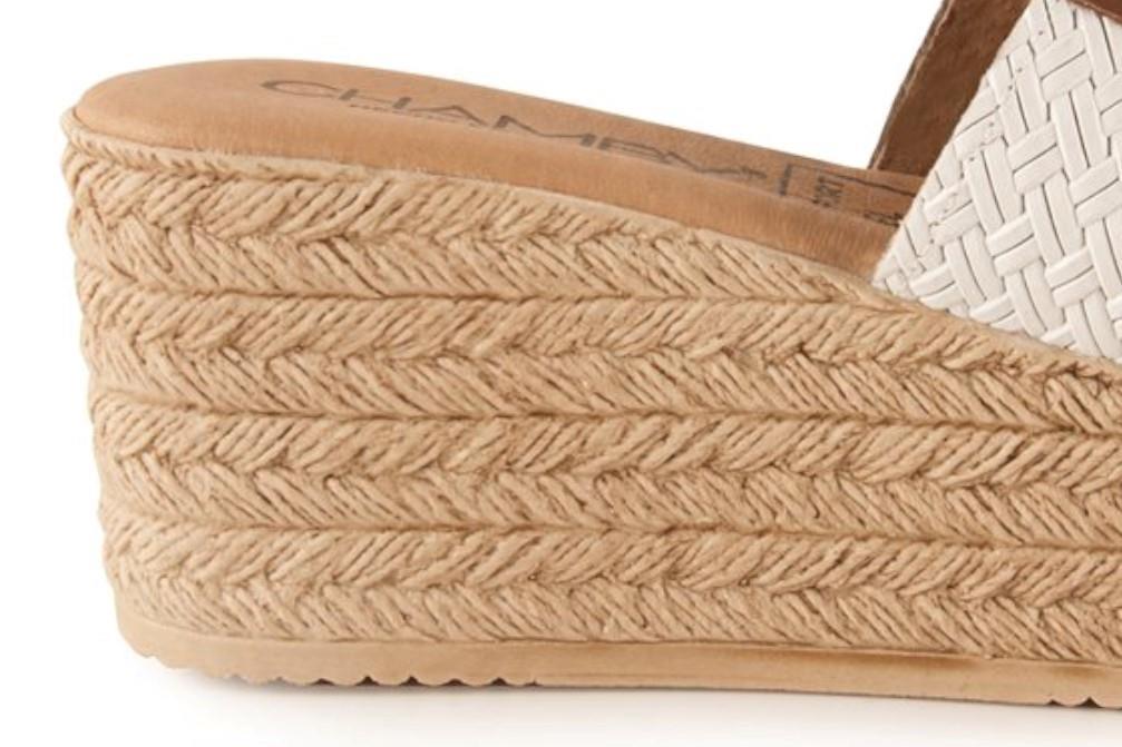 Zuecos con cuña Chamby 414 en blanco para mujer