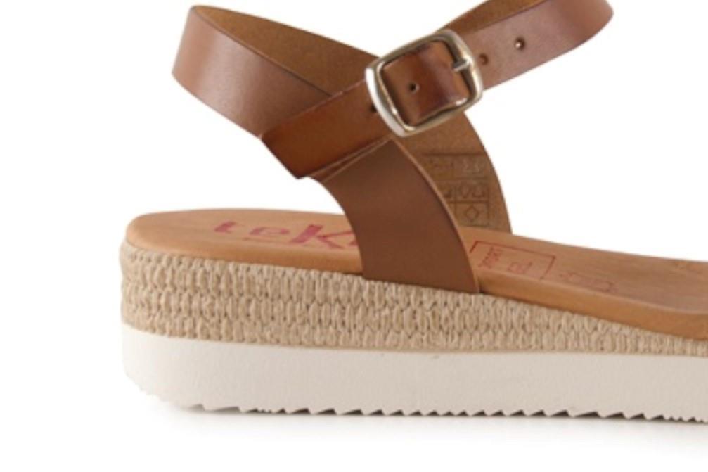 Sandalias con cuña Tekila 1263 en natural para mujer