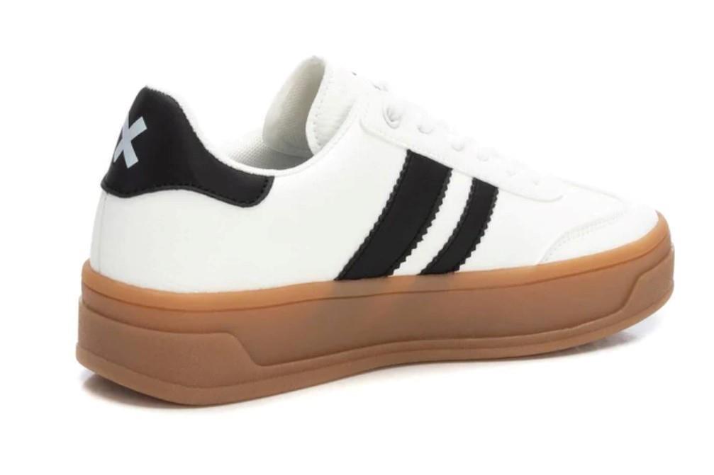 Zapatillas deportivas XTI 143645 en oro para mujer