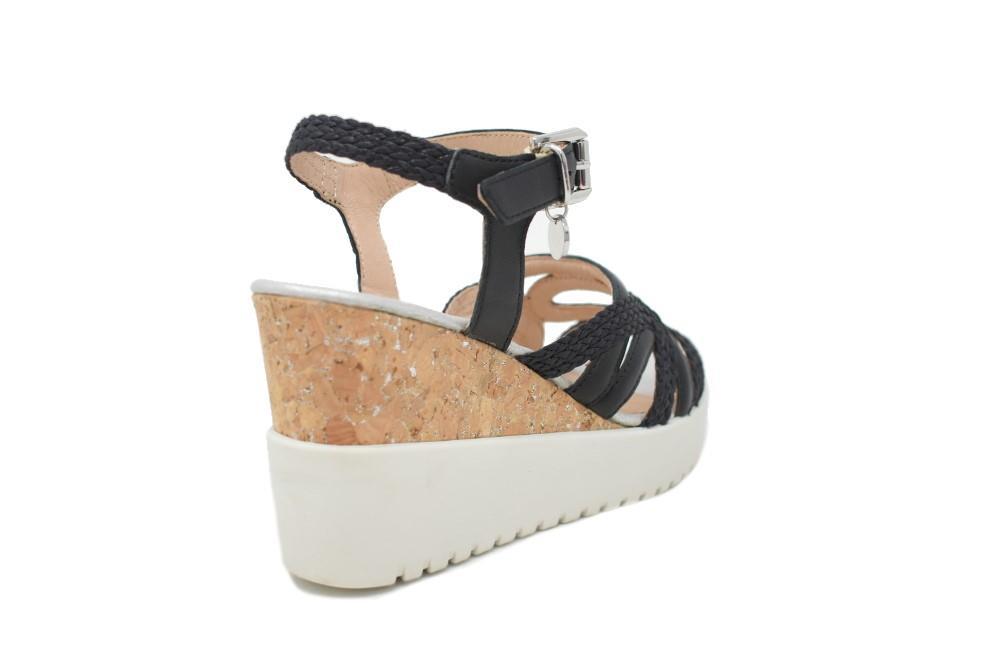 Sandalias con cuña Stonefly ELY 13 LAMINATED 216063 en negro para mujer