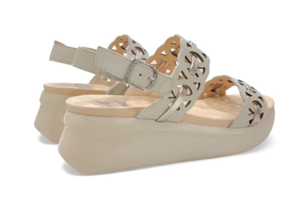 Sandalias con cuña Callaghan 29926 LLANA en beige para mujer