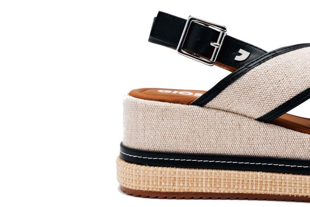 Sandalias con cuña Gioseppo BELLIGAN 74265 en negro