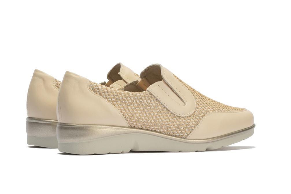 Mocasín Pitillos 5761 en crema para mujer