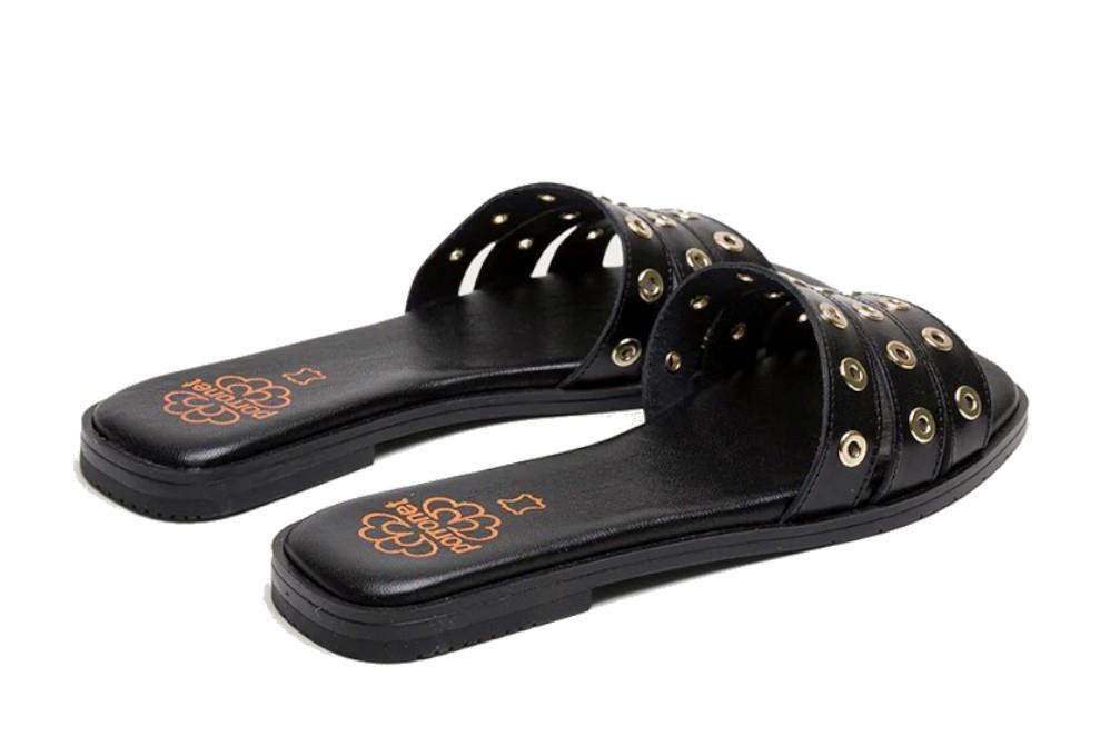 Sandalias planas con tachuelas Porronet Venus 3119 en negro para mujer