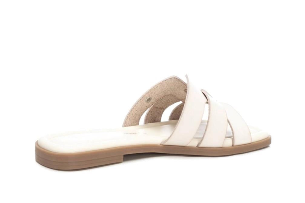Sandalias planas XTI 142891 en negro para mujer