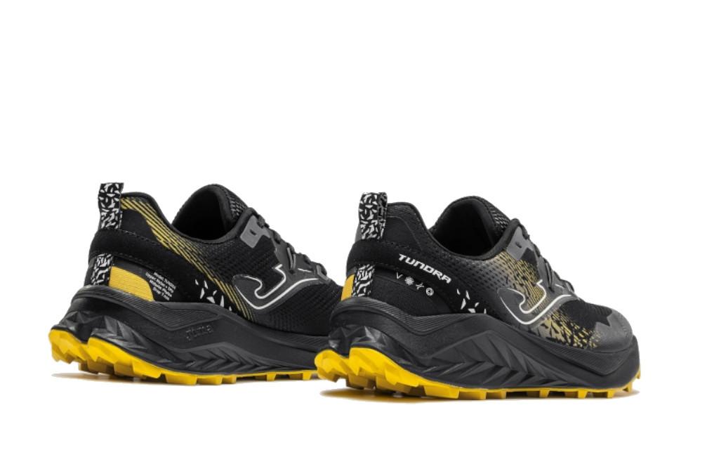 Zapatillas de trail para hombre Joma TKTUNW2601 Tundra 2601 en negro para hombre