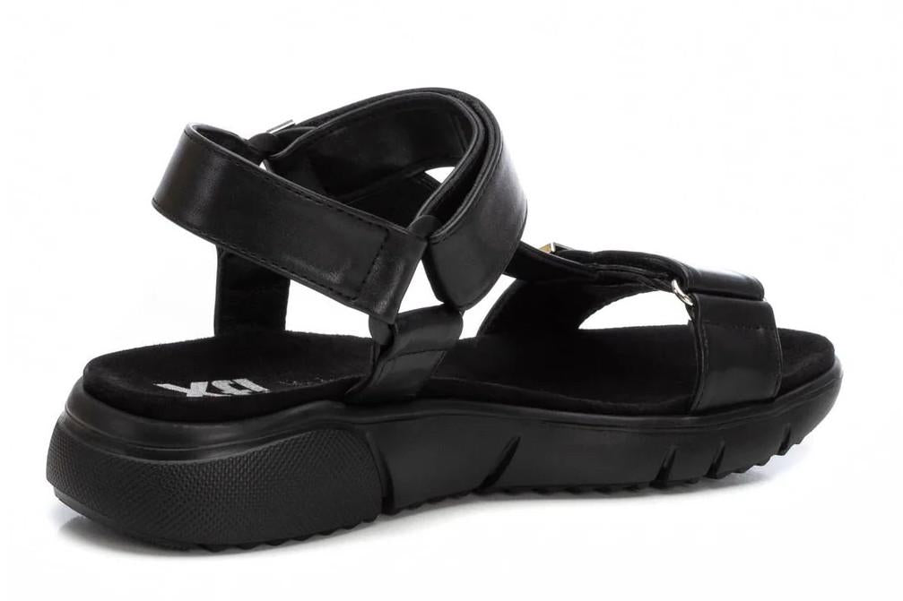 Sandalias deportivas XTI 144112 negro para mujer | Sandalias cómodas con cierre adherente