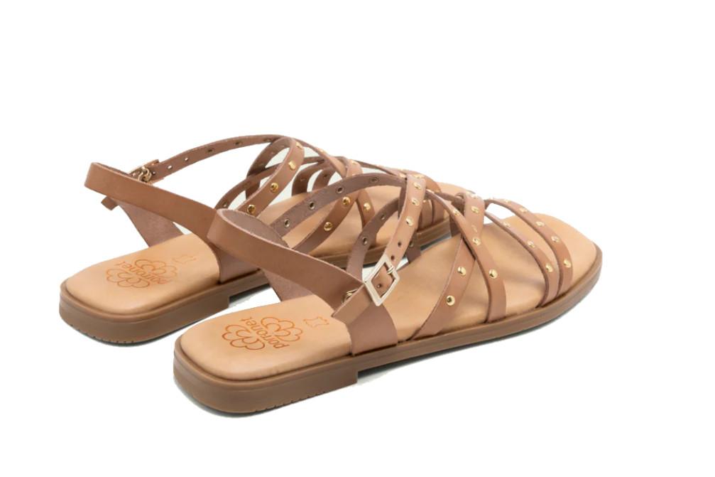 Sandalias Planas Porronet Blair Mujer Piel Taupe – Diseño con Tachuelas Doradas y Máximo Confort