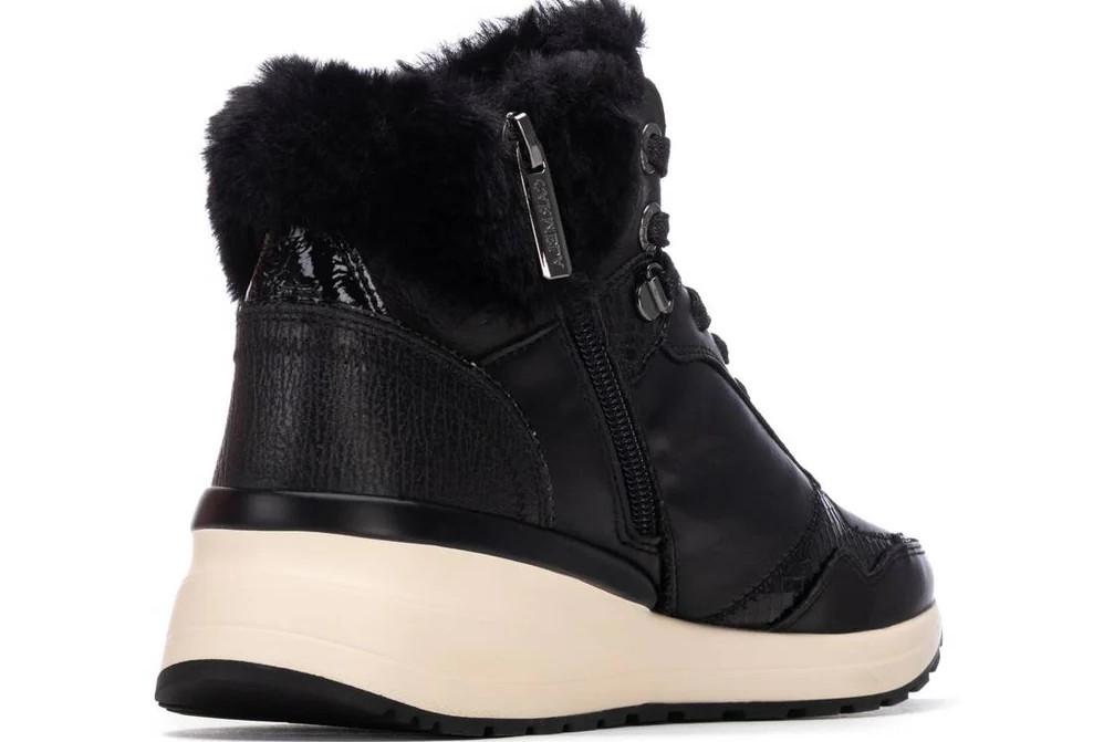 Botines deportivos Carmela 162654 en negro