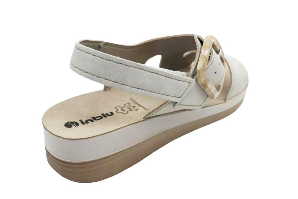Sandalias con cuña Inblu FT000021 en blanco para mujer