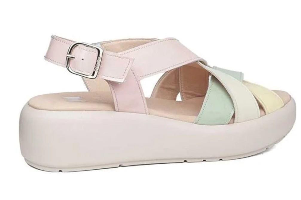 Sandalia con cuña Callaghan 35001 Ancona en crema