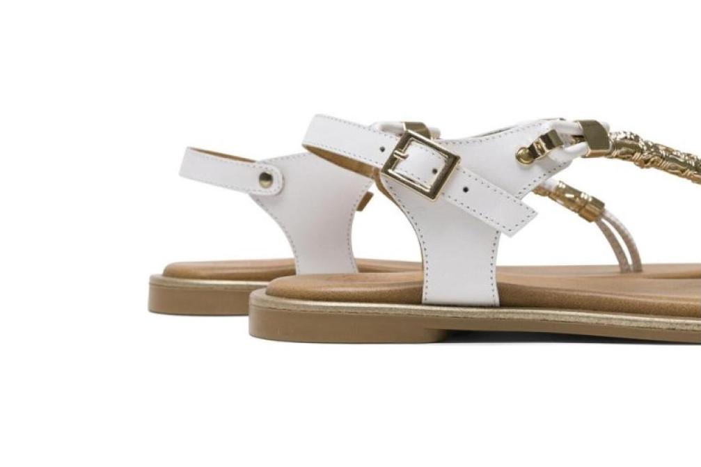 Sandalias Planas Porronet Ada Mujer Piel Blanco – Esclavas con Abalorios Metálicos Hechas en España