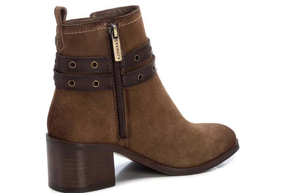 Botines Chelsea Carmela 161734 en taupe para mujer