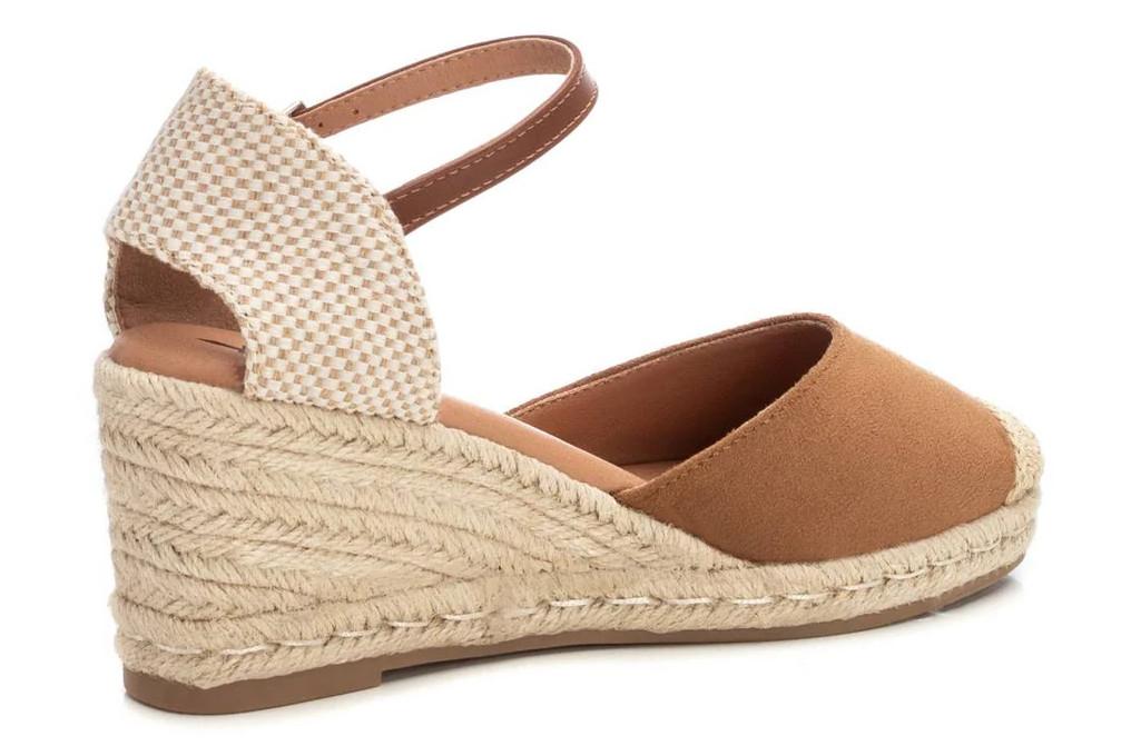 Alpargatas con cuña XTI 140746 en taupe– Valenciana Vegana