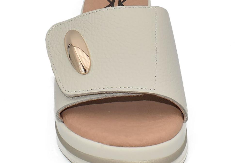 Zuecos de Mujer Cokketa 928 Beige con Plataforma y Plantilla de Gel
