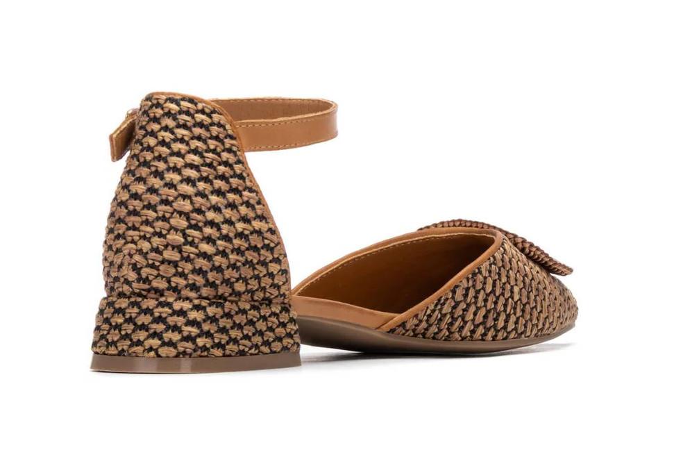 Bailarina Carmela 163241 Camel para mujer Estilo Rafia con Correa al Tobillo