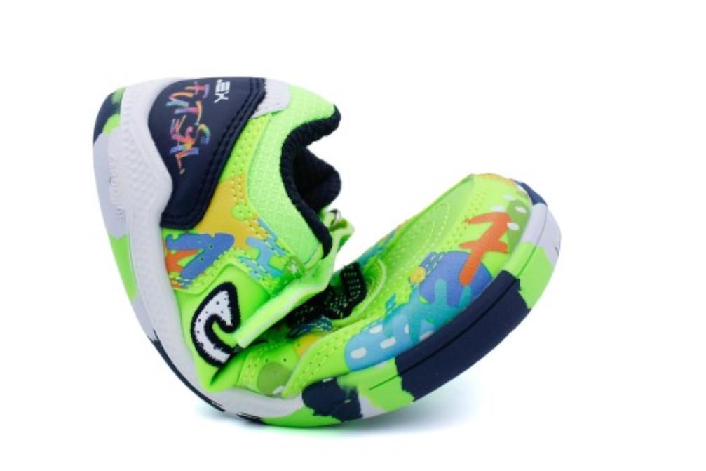 Zapatillas deportivas Barefoot Fútbol Sala Joma Top Flex JR 2611 BFTJW2611INV para niño en verde