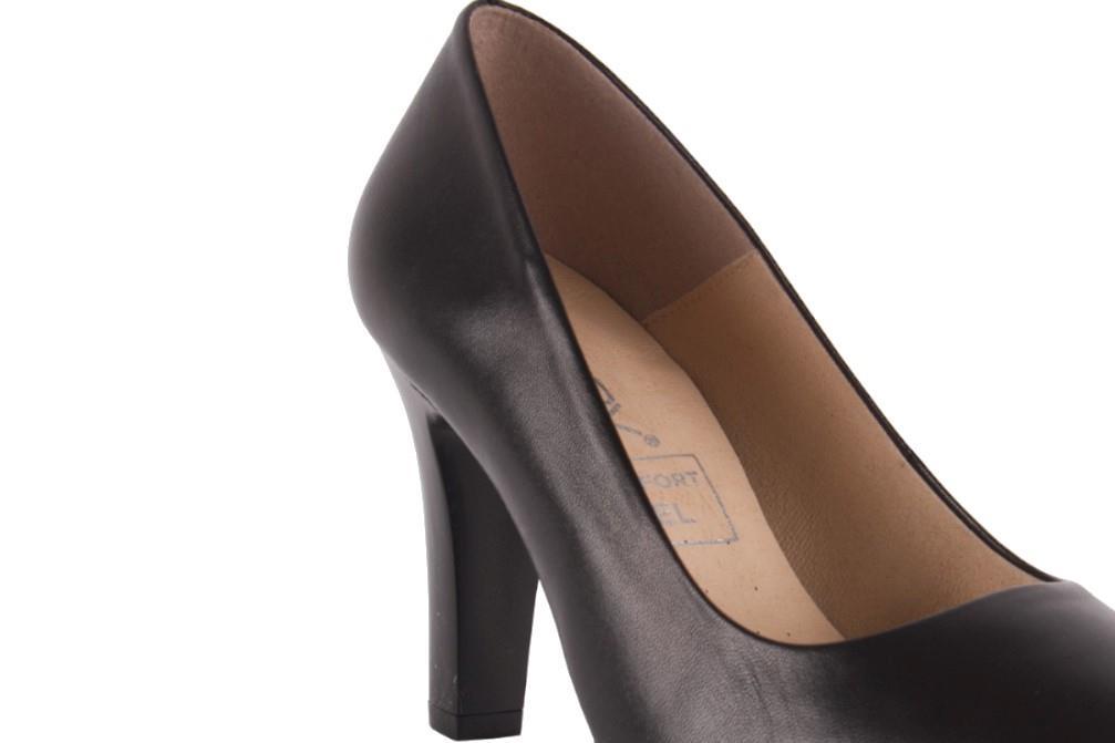 Zapatos de tacón Chamby 4330 en negro para mujer
