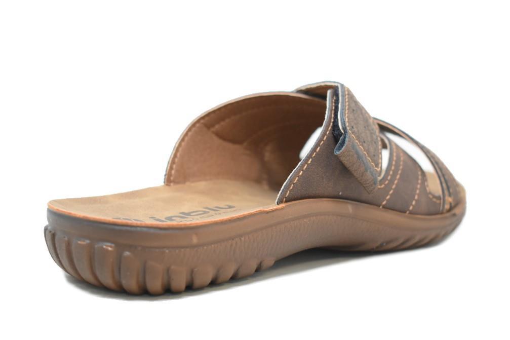 Sandalias planas inblu FN000105 en marrón para hombre