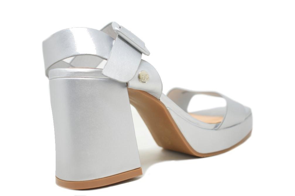 Sandalias de fiesta Isteria 23039 para mujer en plateado