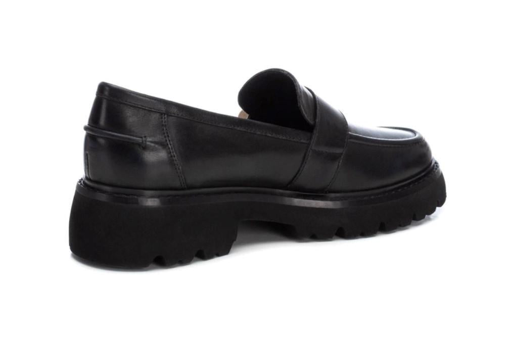 Mocasines Carmela 161907 en negro para mujer