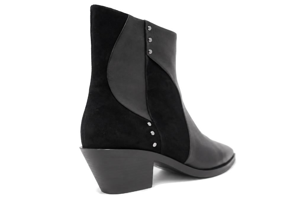 Botines de ante negros estilo western Regarde le Ciel Helly-01 para mujer