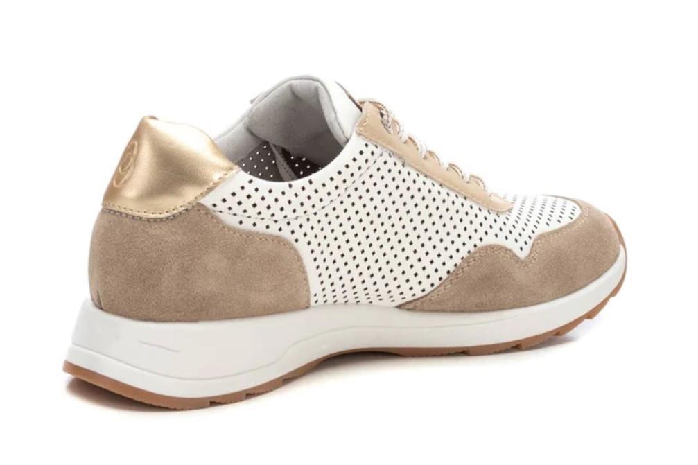 Zapatillas deportivas Carmela 162151 en beige para mujer
