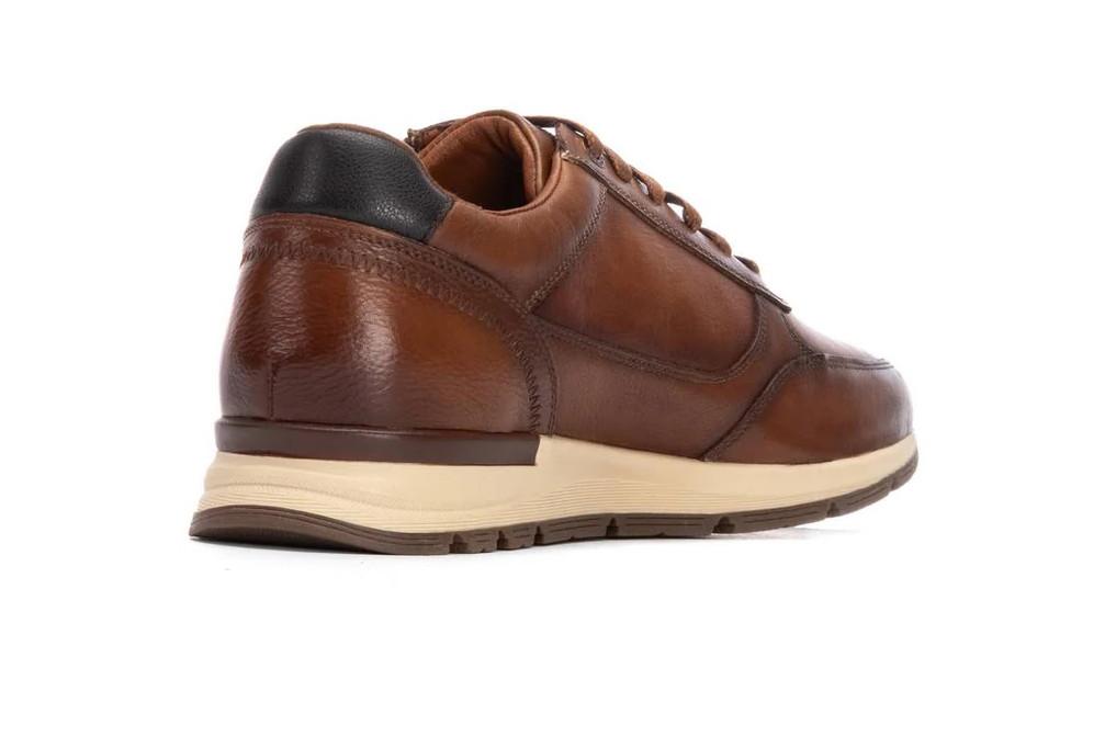 Zapatillas deportivas Carmela 162677 en color camel