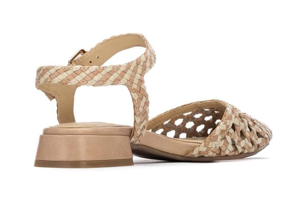 Bailarinas planas Carmela 163017 Beige para mujer Trenzadas de Piel con Acabado Metalizado