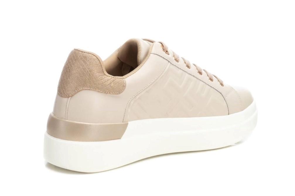 Zapatilla deportiva Xti 142954 en beige para mujer