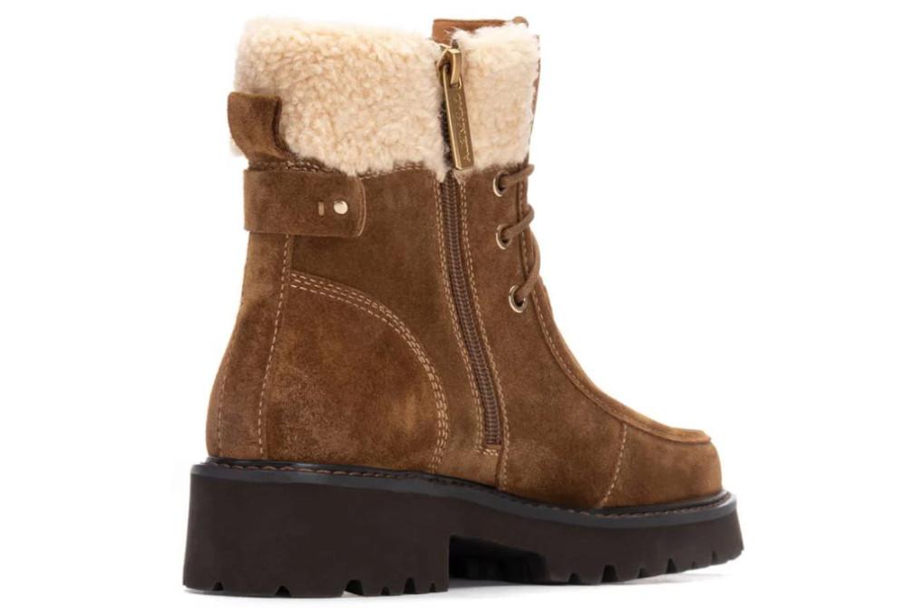 Botin de mujer plano Carmela 162717 en camel