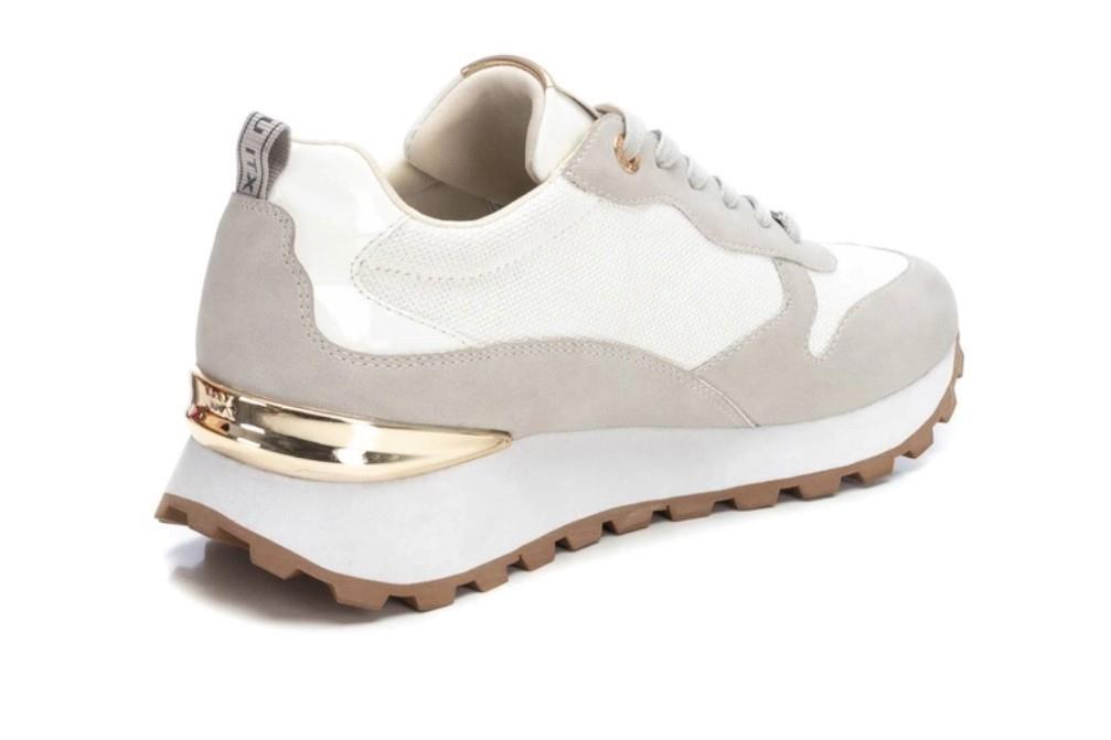 Zapatilla deportiva Xti 142961 en blanco para mujer