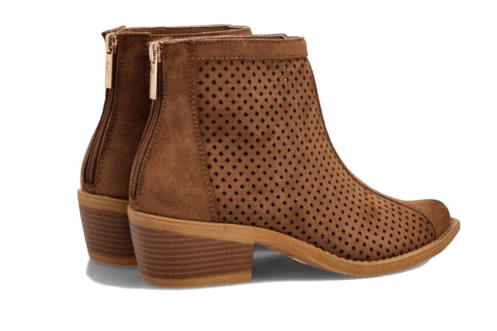 Botín calado para ETIKA Prome 31129 camel con tacón medio cómodo y cremallera lateral- Botín cowboy de verano