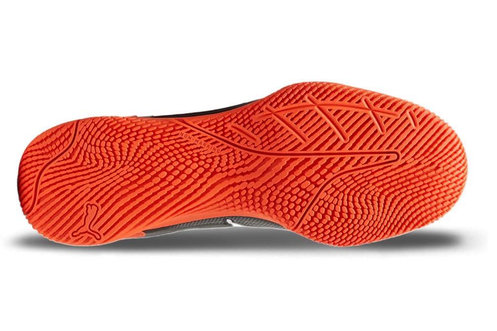 Zapatillas de fútbol sala Puma Trucoo III en negro para niños