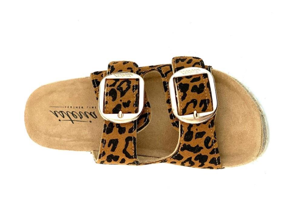 Sandalias bio planas Isteria 25226 en leopardo para mujer
