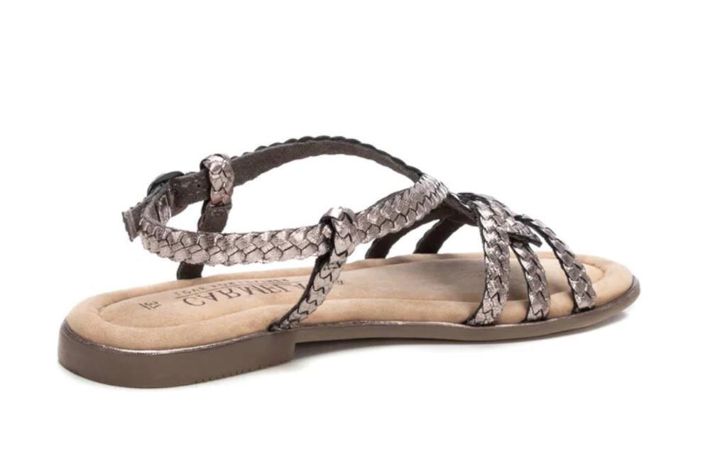 Sandalias planas Carmela 162388 en plomo para mujer
