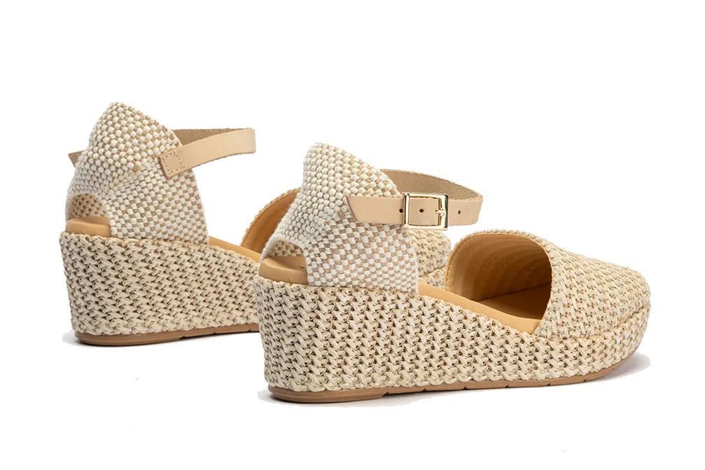Valencianas Pitillos 10560 en beige para mujer