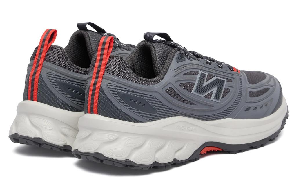 Zapatillas deportivas running New Balance 410 V9 M4101DN para hombre en gris trail
