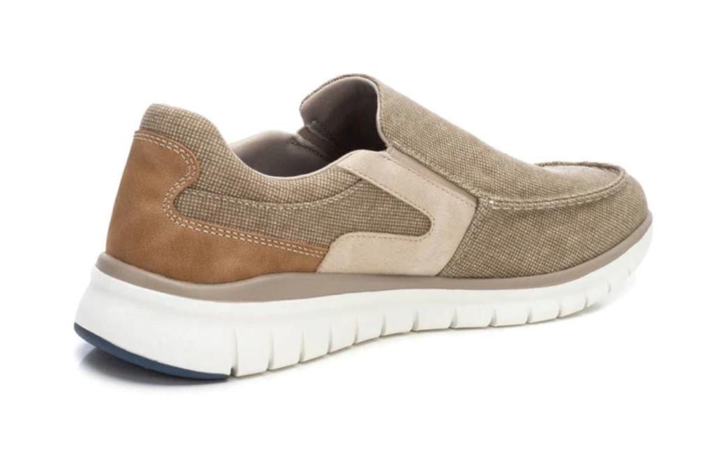 Zapatos náuticos XTI 143581 en taupe para hombre