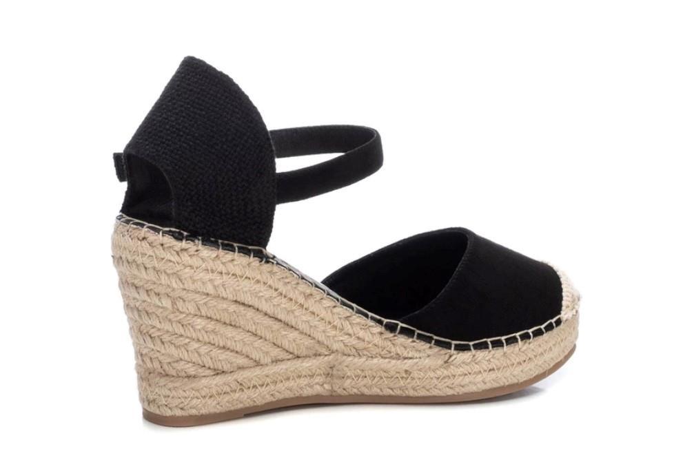 Alpargatas XTI 142832 en negro para mujer