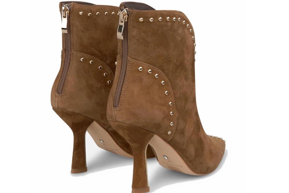 Botines de ante Alma en Pena I260408 camel con tachas